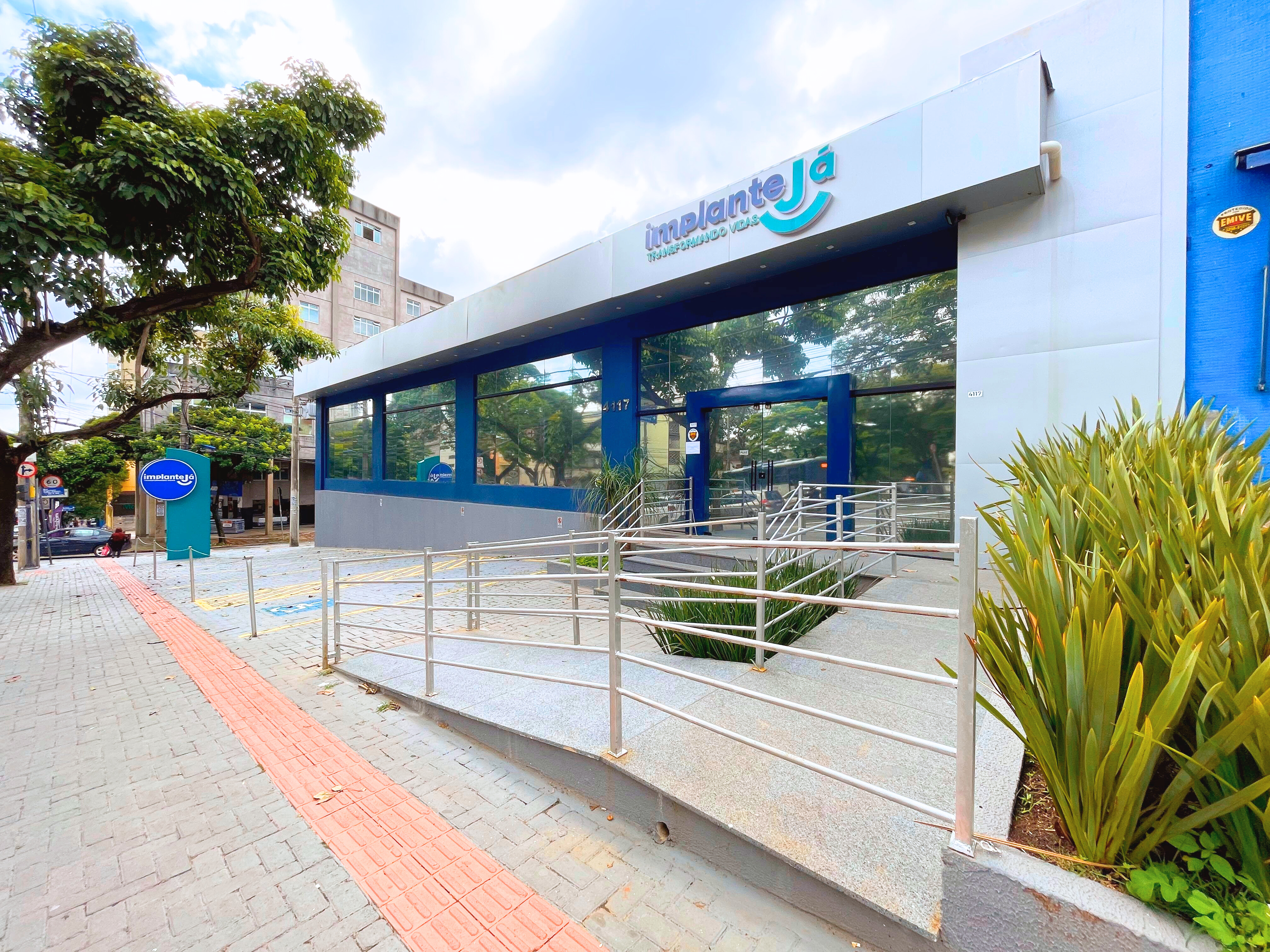 Fachada da Clínica Implante Já